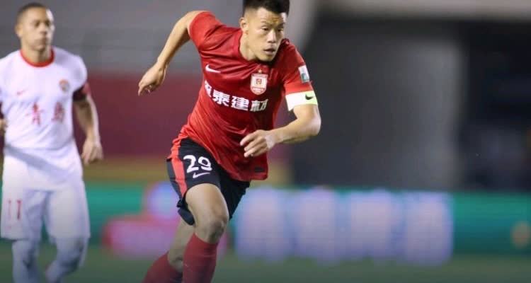 中超保级概率预测[玫瑰]1.长春亚泰（80％）十人应战，落后两球扳平，这