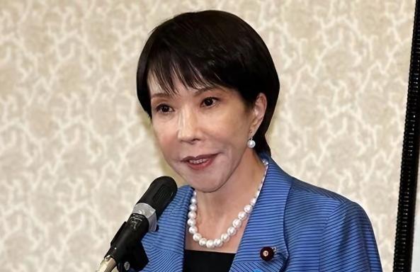 日本局势彻底失控，一则重磅消息全网炸锅：日本竟私下向中国递出紧急请求！身为首相的