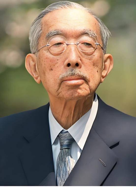 临终遗言仅6字：“我低估了中国”！裕仁至死未悔侵华血债。 这六个字，没有道歉