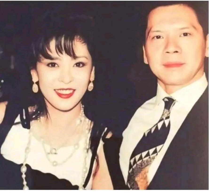 王晶导演谈：向太陈岚在香港是一个什么样的存在?漂亮的不得了!网友表示：我发现