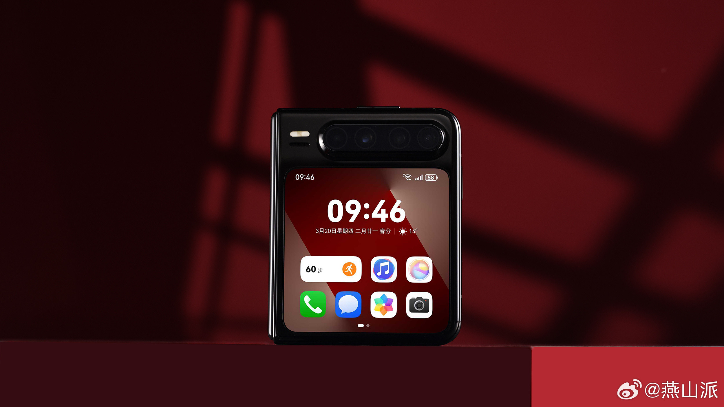 用过一段时间PuraX，这个阔折叠的内屏是非常舒服的一个比例。所以可能各家品牌