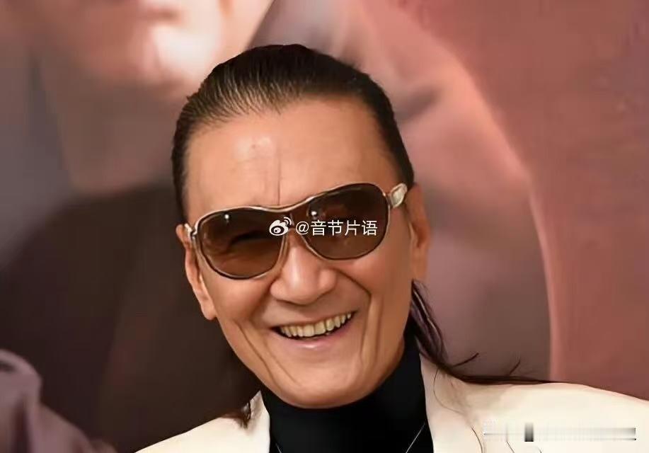 灵堂不设、不摆放大幅遗照、婉拒亲友帛金、不办公祭，谢贤这场葬礼，在香港殡葬业有个