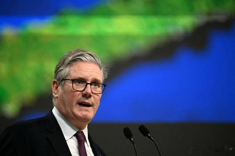 【上任仅一年多，传英国首相斯塔默面临逼宫压力】上任仅一年多的英国工党首相斯塔默