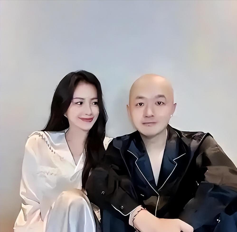 刘大锤继续曝出新细节，梳理长时间线记录指向包贝尔，包文婧的态度也很明确了​