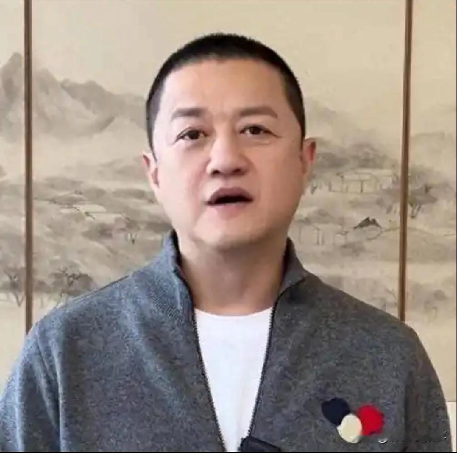 演员李亚鹏说，我爷爷和我外公都是国民党，所以我父母在那个年代其实家庭成分不太好，