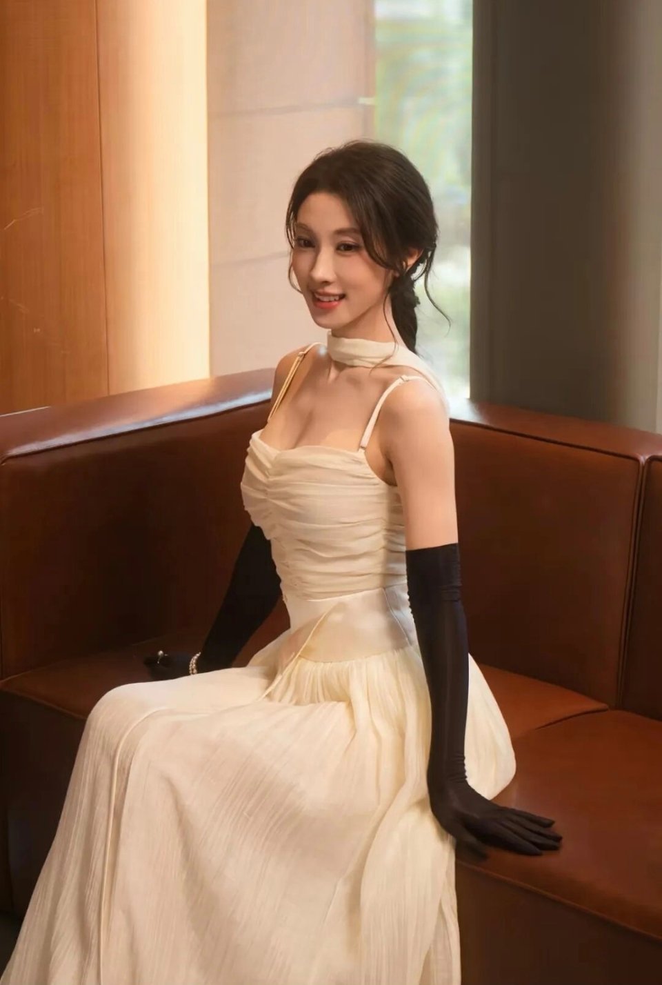 张小婉郭喆喆人间妲己看小婉和喆喆同框，才懂“人间妲己”不是单指媚态，是两人站在一