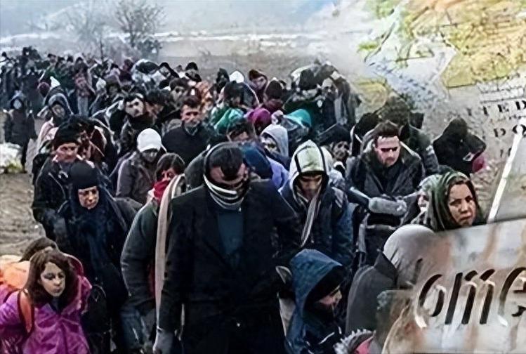 撕破发达国家遮羞布！英国25%孩子穷到没饭吃，食物取暖二选一提到英国，很多人