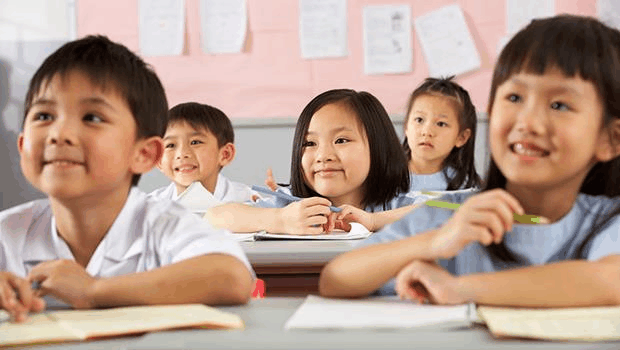 在家大吼大叫一进校门秒变乖? 省省吧爸妈永远无法取代老师