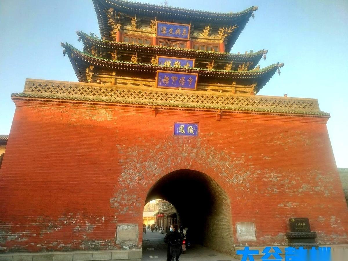 有人说，想看中国五千年，就得去山西。起初不信。直到有人把一张地图拍我脸上，让我