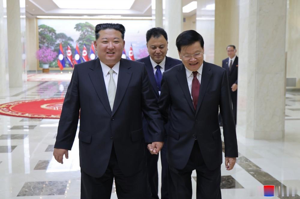 金正恩举行仪式，欢迎老挝主席访问朝鲜。朝鲜将于10日举行80周年党庆阅兵，将有多