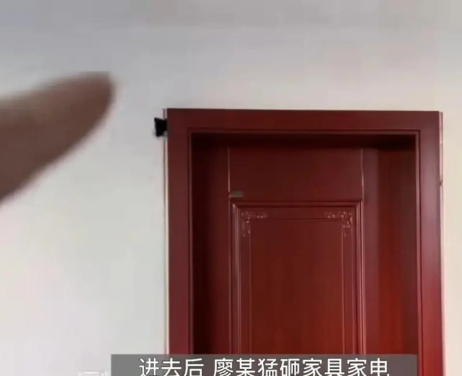 广东深圳，女子和丈夫登记结婚后，两人各过各的，丈夫找女子借了钱，一直没有还，女子