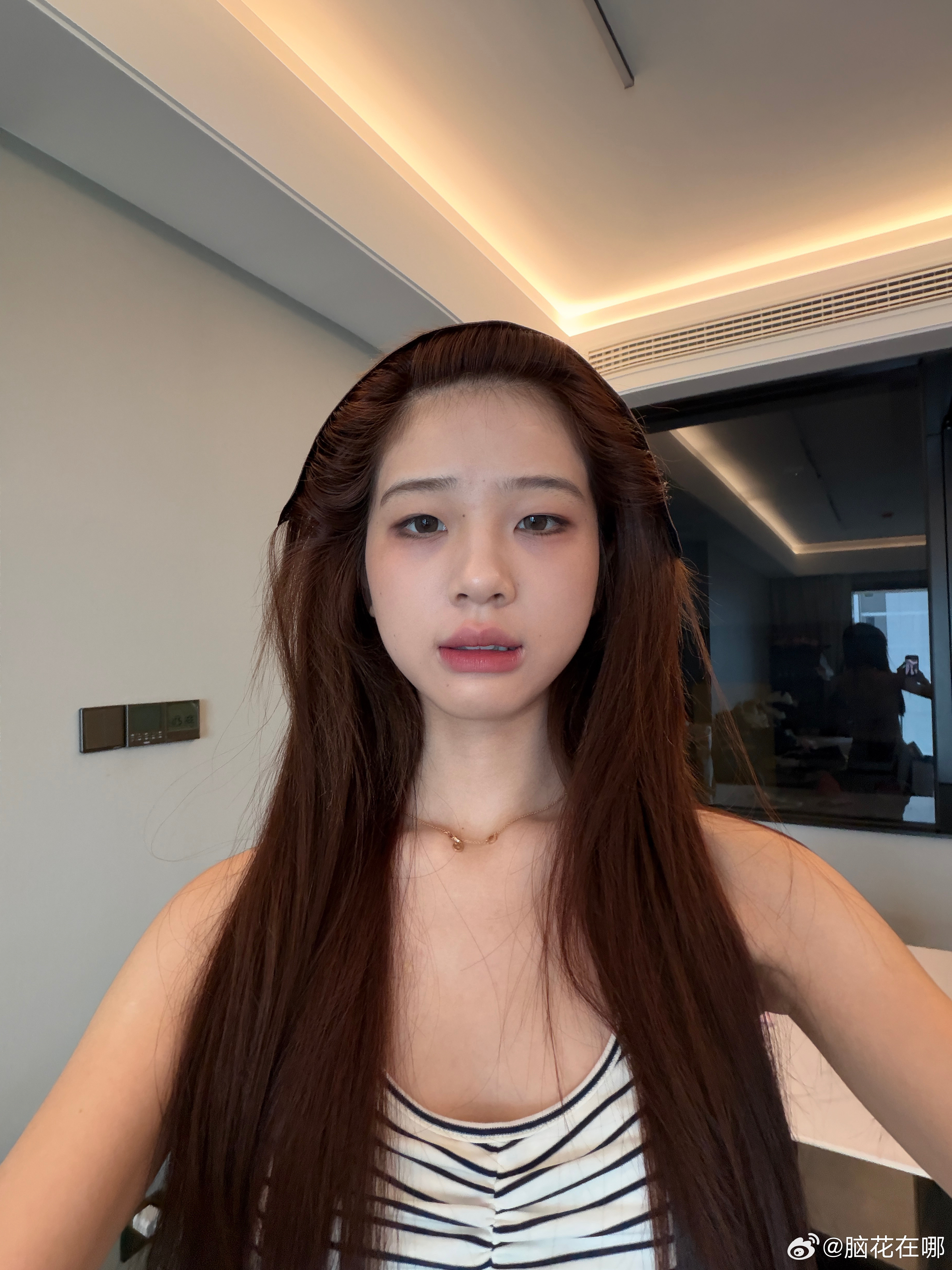 这刘海贴对吗？​​​