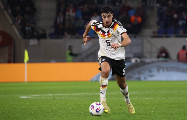 小鬼当家! 21岁帕夫洛维奇挑德国中场大梁, 身价5500万拜仁未来星