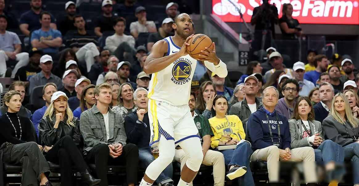 霍福德惊叹，3年后他还这么猛，不科学！库里49分，本赛季3次40+库里又炸了，