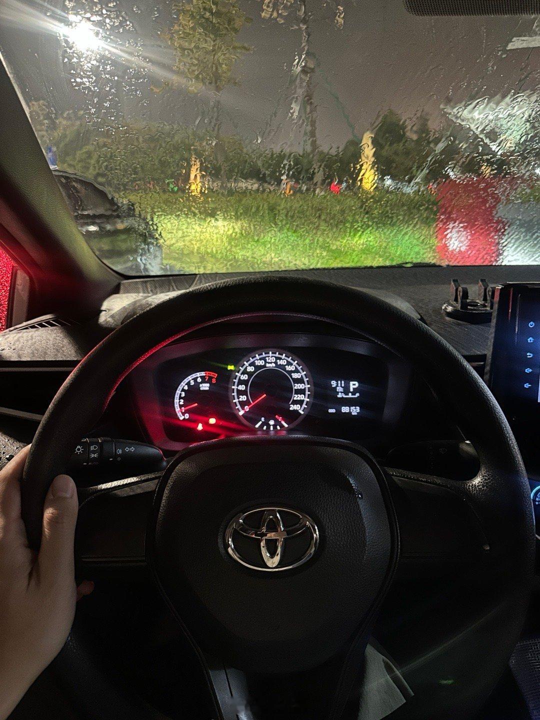 飞了大半天，到了宁波又租个车开到绍兴，总算吃上一口热乎饭了！爽[大笑]​​​