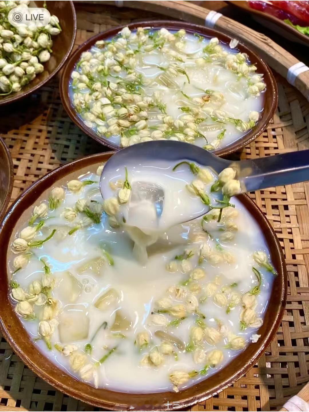 肯德基冰豆浆比热豆浆贵1元在家可以试一试茉莉冰豆浆，太棒​​​