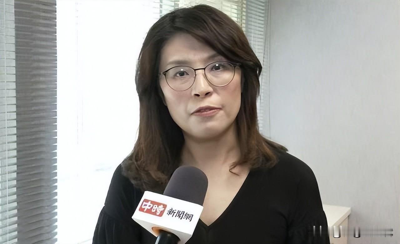 2026元旦升旗仪式暖心一幕！中国国民党籍人士郑丽文出席致辞，传递两岸交流正能量