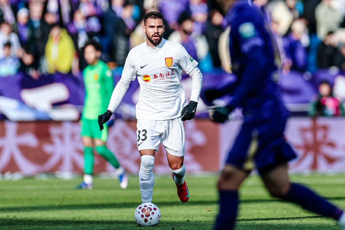 #重庆铜梁龙纪念中超首秀#中超首轮比赛中，重庆铜梁龙客场0-0战平天津津门虎。在