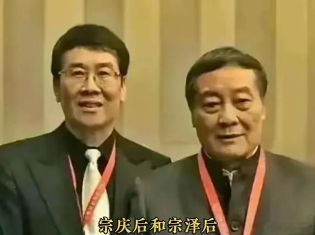 宗泽后认为，最近的宗家遗产纠纷错在他哥哥宗庆后。宗庆后如果三十多年前不去追杜建英