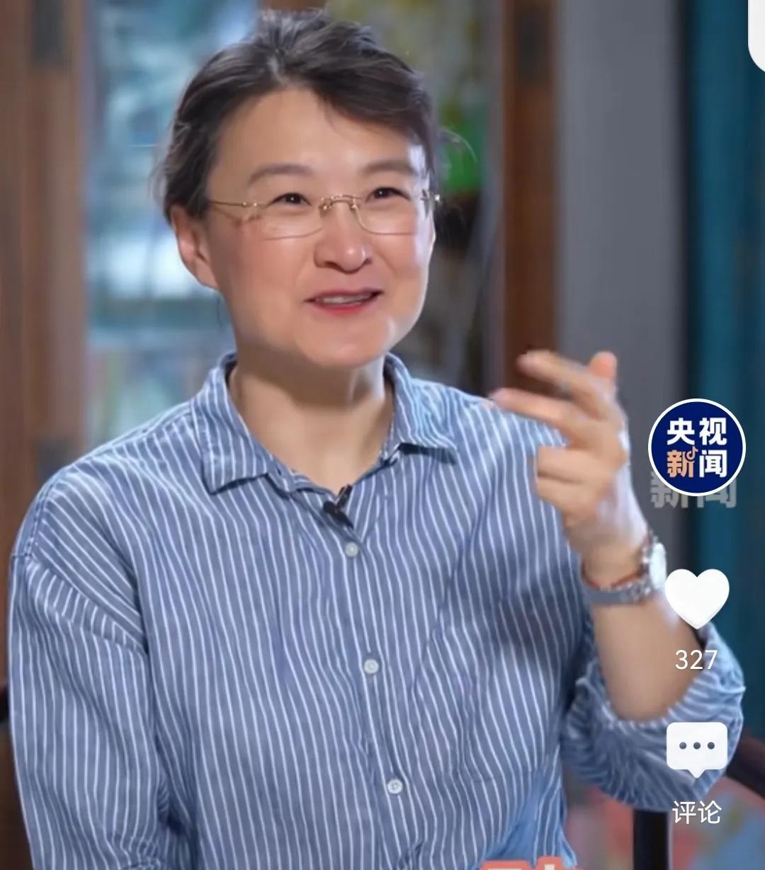 看了董倩老师的采访，佩服董倩老师的厉害，让我们更多的了解了多面的立体的王楚钦！