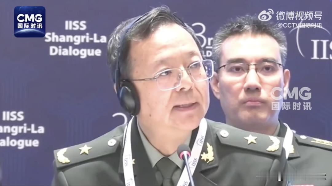荷兰手伸的太长了————六月的晨光里，海牙的风车还在慢悠悠地转，可荷兰的军靴