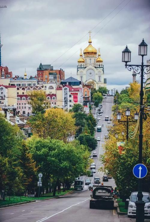 哈巴罗夫斯克（中国人叫它“伯力”）现在面积大约200平方公里，常住华人不多，大概