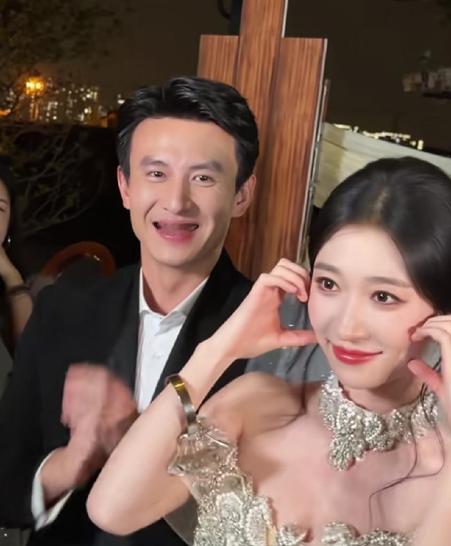 哇塞，刘萧旭和王格格的婚礼来了，这下我们的小孩叔总算圆满了，终于娶到了白月光哈，