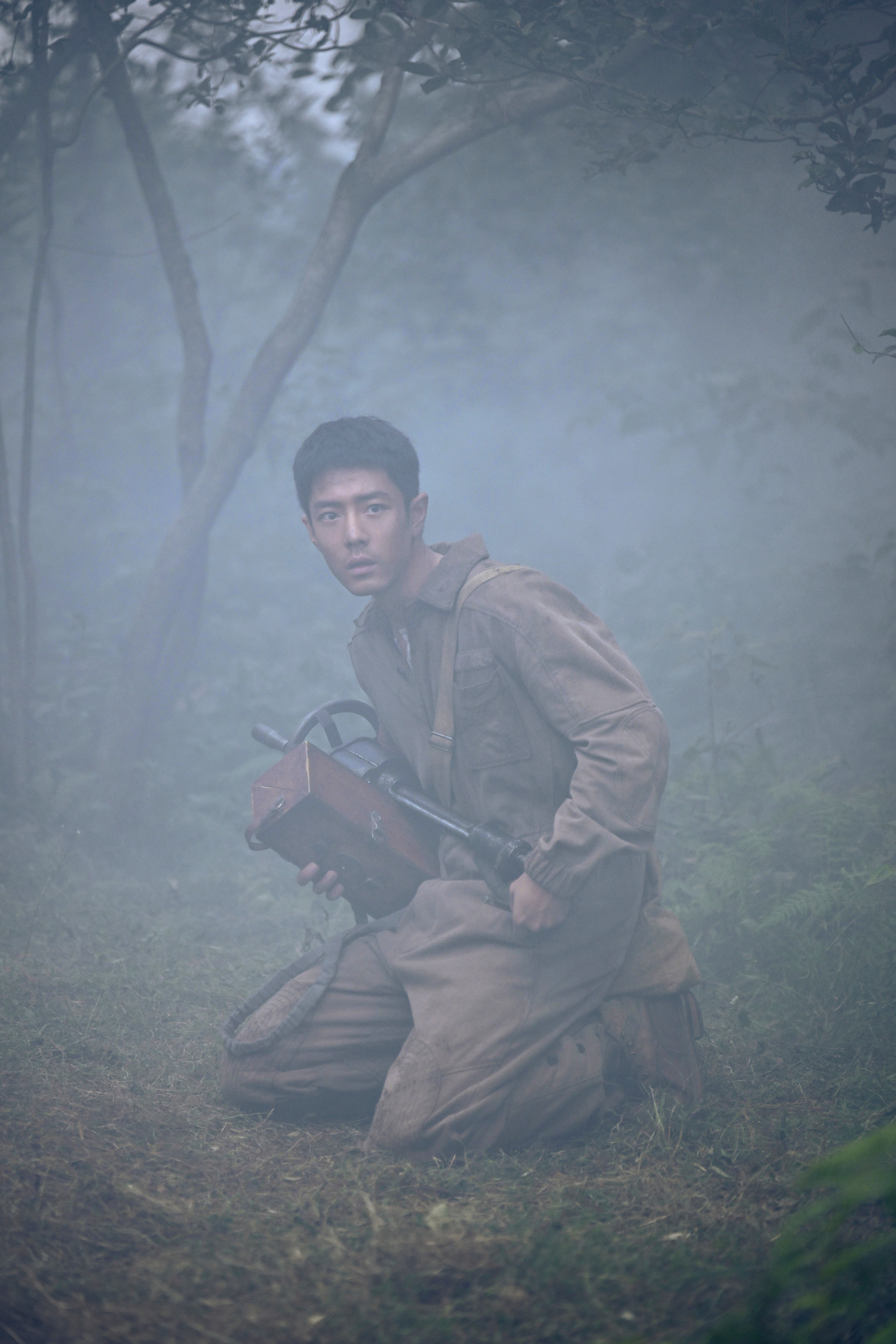 ——ʚ₁₀₀₅ɞ——肖战光影定格布衣志，铁锤铸就守家魂。最优秀的莫得闲肖战