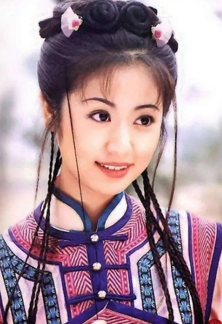 有一次，琼瑶在看到林心如演的一部戏后，立马就吓出了一身冷汗，她连忙打电话给《还珠