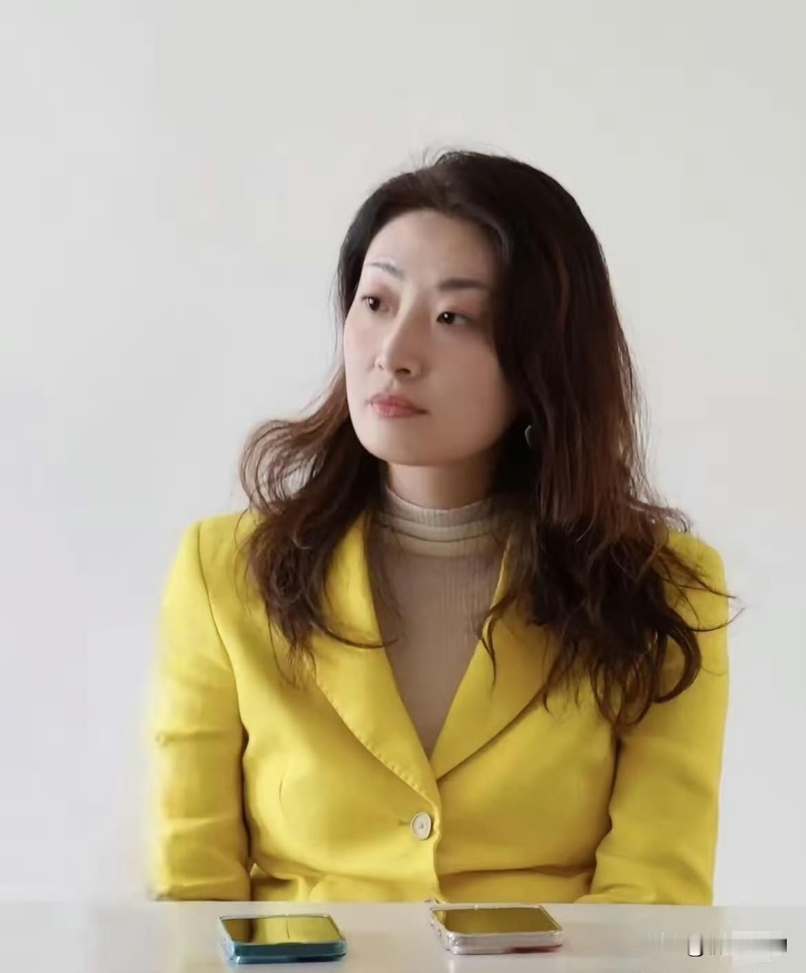 宗馥莉这一步棋，很多人没看明白。她不再担任娃哈哈集团的董事长，但并不是彻底