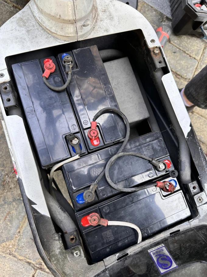 如何判断汽车电瓶该换了？如何判断汽车电瓶该换了？3个信号记牢了别等到半路趴窝了