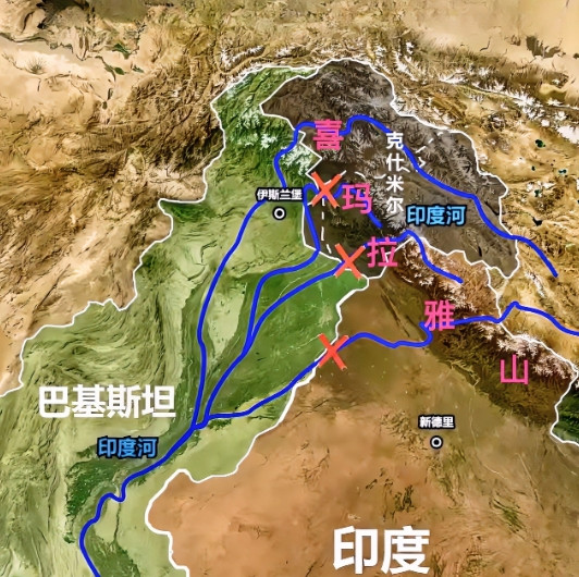 严格意义上来讲，我国与印度的边界线应该是以南北走向的喜马拉雅山脉为界，而印度版图