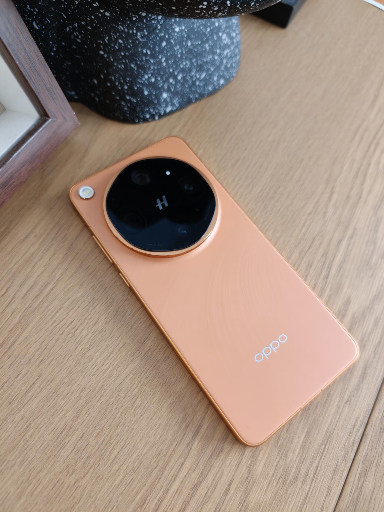 拍照旗舰纠结了好久，到后面选了OPPOFindX9Ultra。现在盘算起来