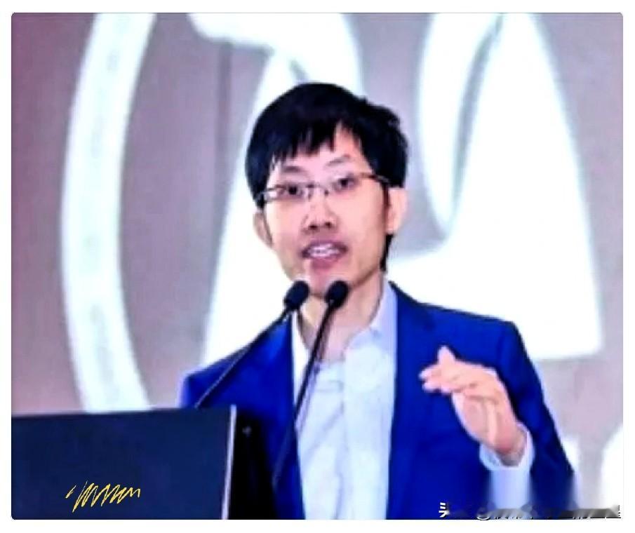 部会上，对着帮他赚钱的整个团队，扔下一句话。他说，别跟我提什么中国AI跟美国只