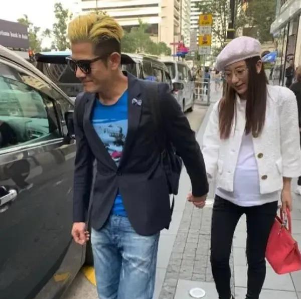 这是郭富城的妻子方媛，三次怀孕的照片。实话实说，9年的时间真的变化不是很大。9