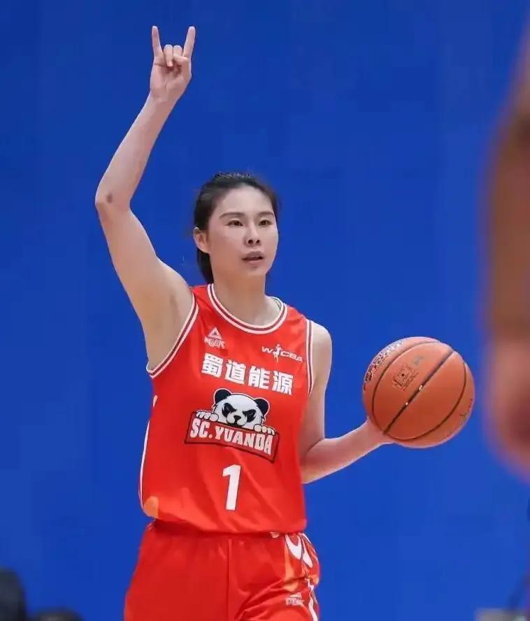 王思雨建功，双高发力，亚洲杯女篮季军争夺战，中国女篮高快结合，防守反击出色，投篮
