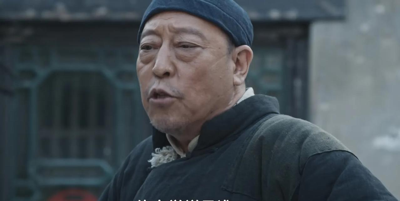 《生万物》宁学祥的抠门，害惨了两个女儿。大女儿宁绣绣大婚之日，宁学祥不在家陪着