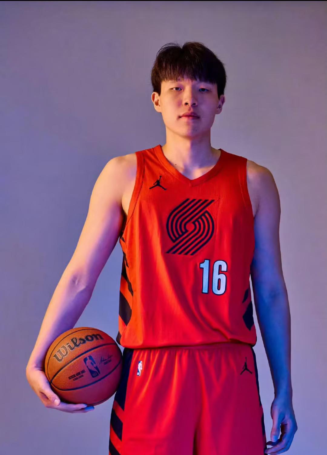 杨瀚森能超大姚吗中国球员NBA得分榜：1.姚明——9247分2.易建联