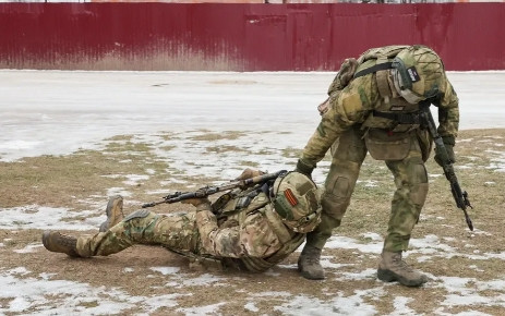 又见斯拉夫超人！一俄军士兵独自救出30多名重伤员，普京或亲自为其授勋8月6日