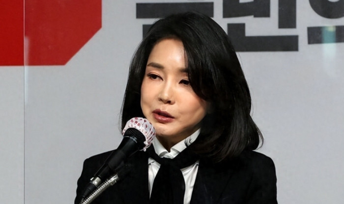 韩国国会通过了“金建希内乱特检法！”韩国执政退场表示强烈反对