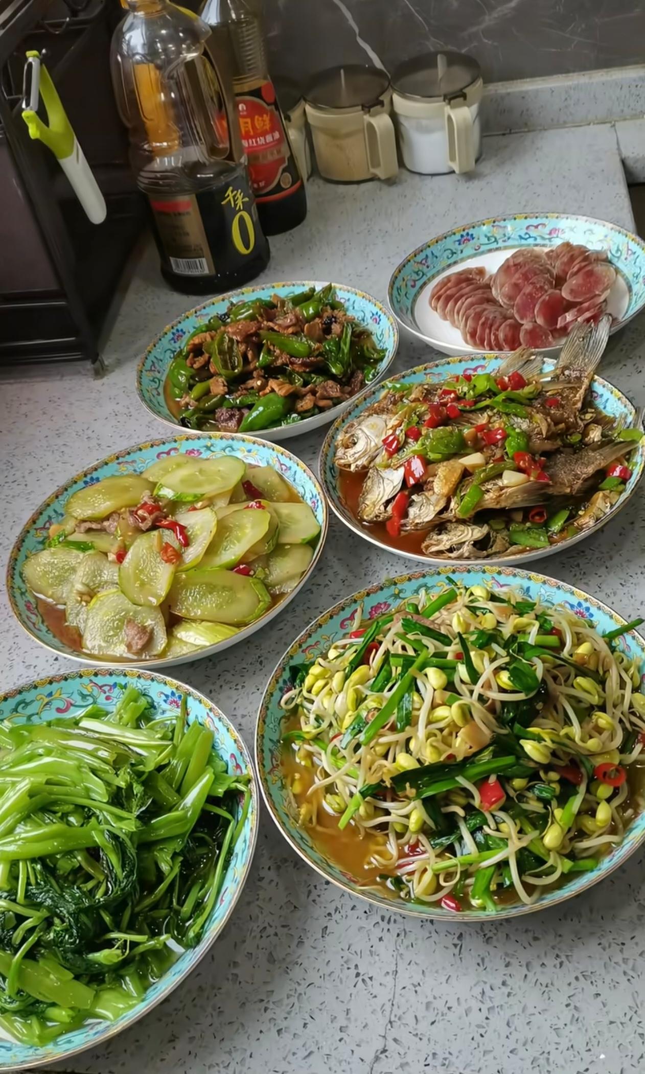 我算是服了，有些人的嘴真的比刀子还快！小姑子来家里吃饭，我想着