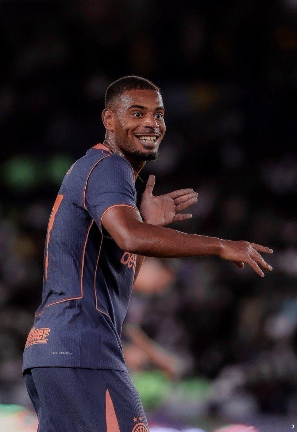 米兰体育报：迪乌夫杰林斯基和弗拉泰西都不确定在一月份之后继续留在国际米兰如果