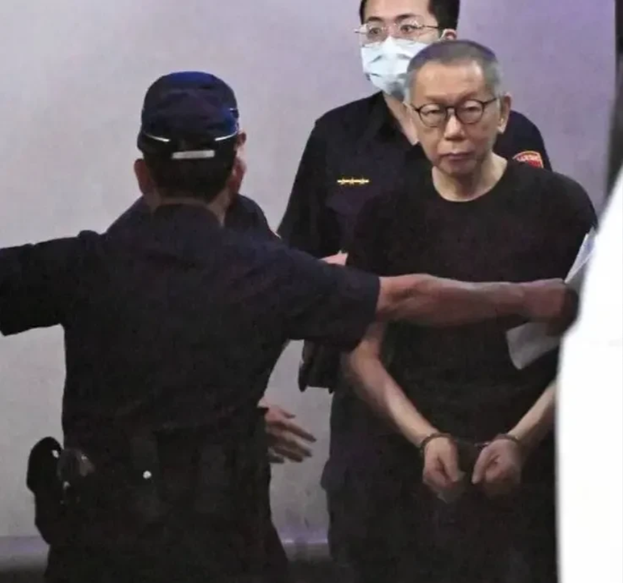 台北地方法院今天裁定，将对柯文哲再延押2个月，这已经是柯文哲自从去年9月被关押进