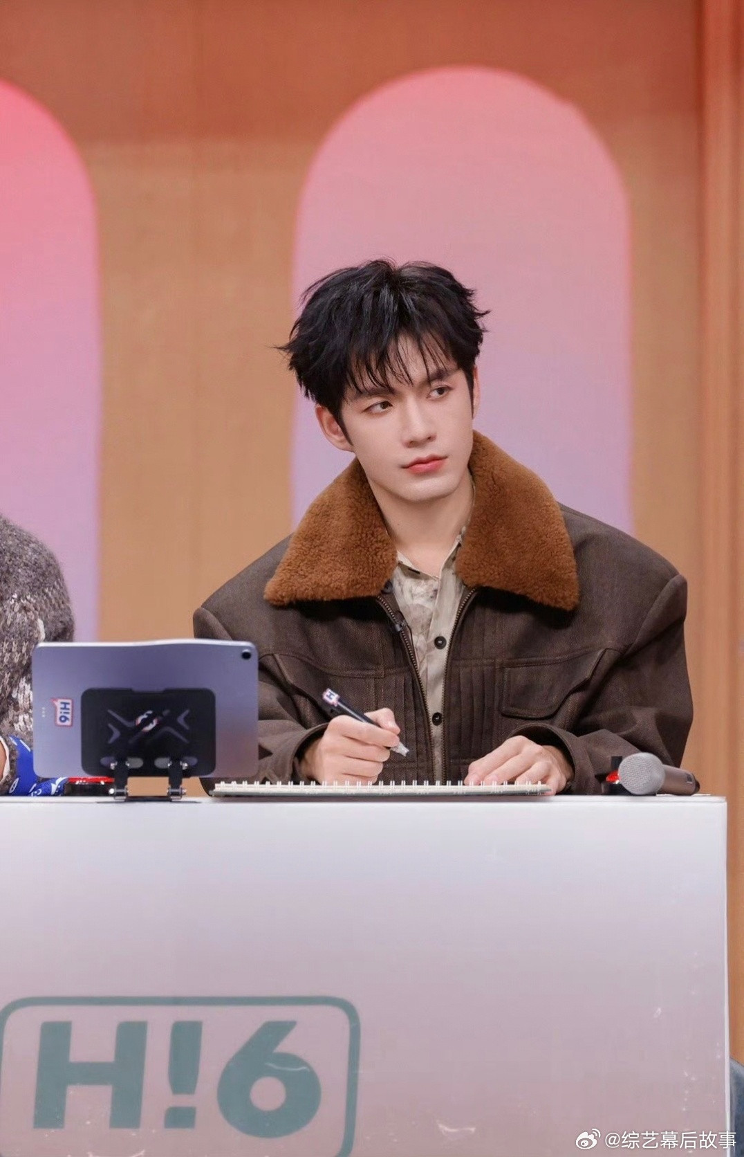 灵魂画手张颜齐申请出战，画作过于超前，好六全员一脸懵！张颜齐灵魂画手0人能懂你好