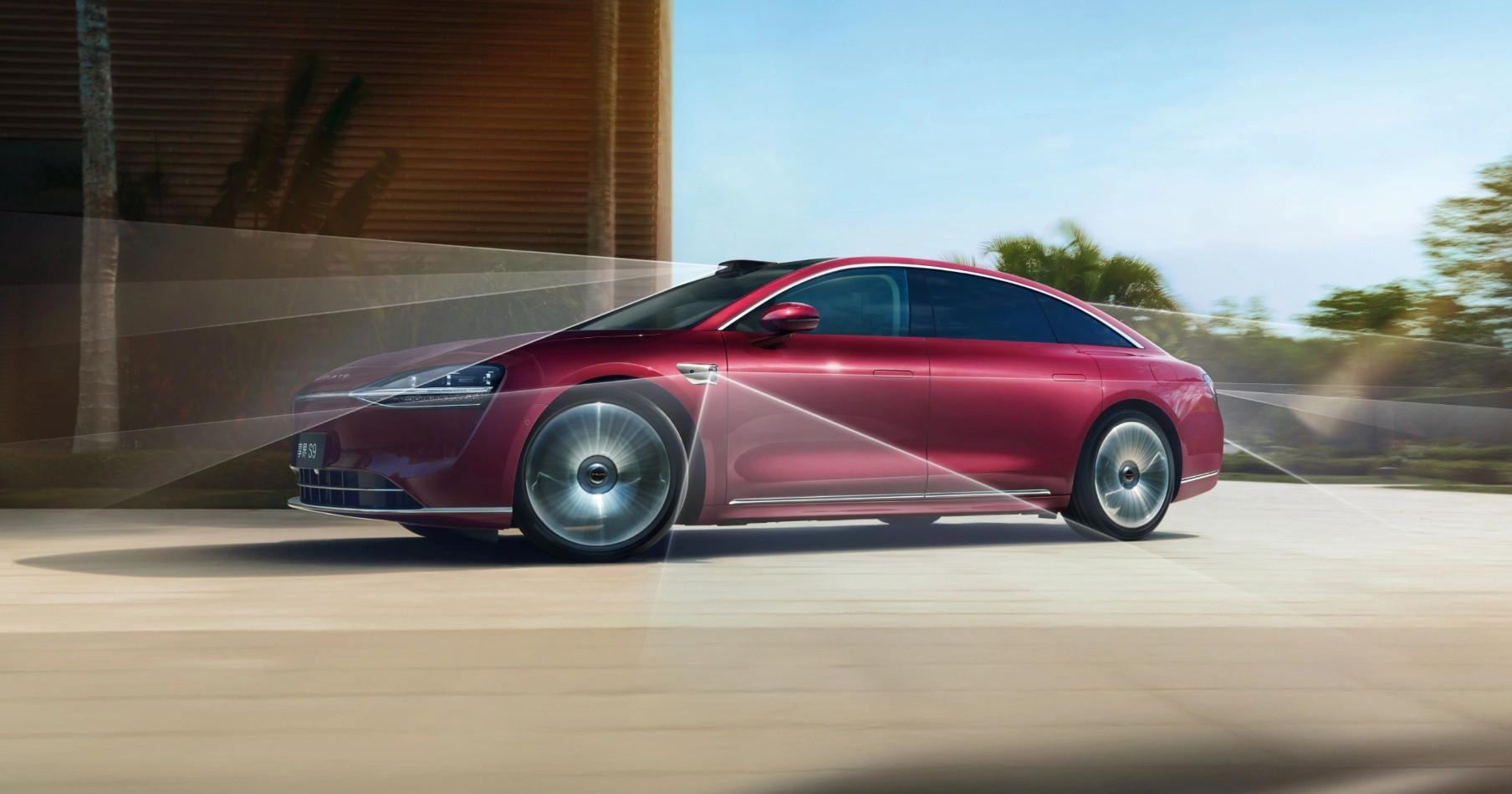 余总说了，明年鸿蒙智行会走入L3、L3+时代，并且到2027年，希望走向L4时代