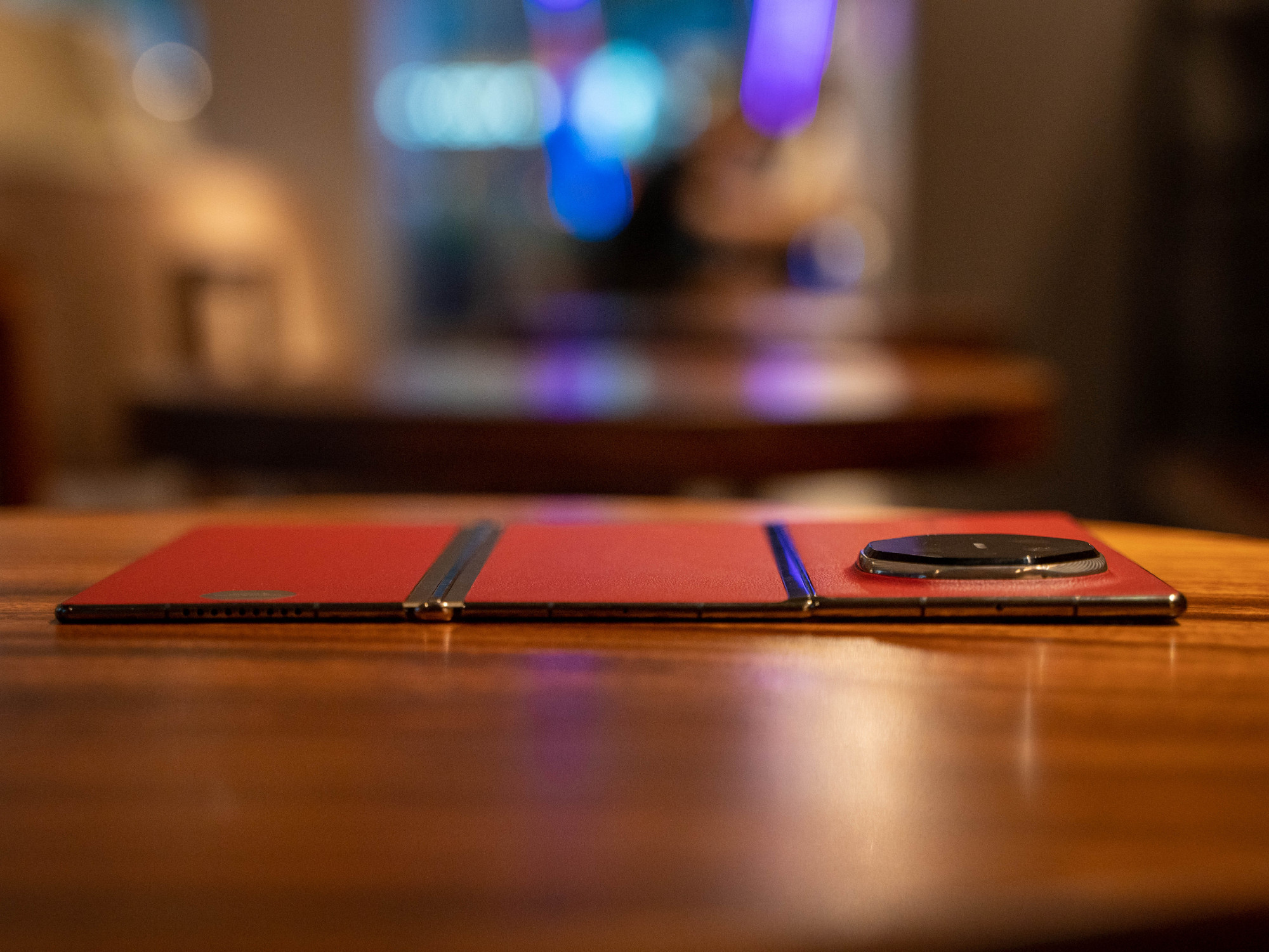 折学家生活图鉴这个话题我觉得阿华可以提一嘴，大屏折叠屏发展到现在已经无限接近完