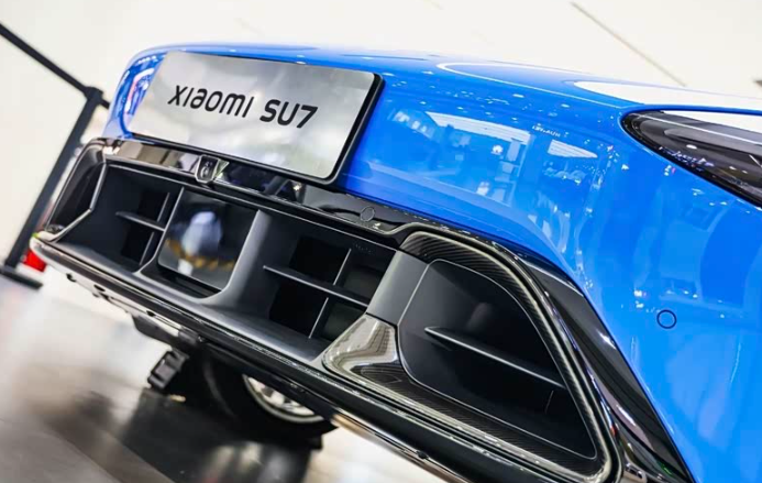 21.99万起！新SU7这一刀，是要把整个新能源市场砍碎吗从老款直接砍到22万