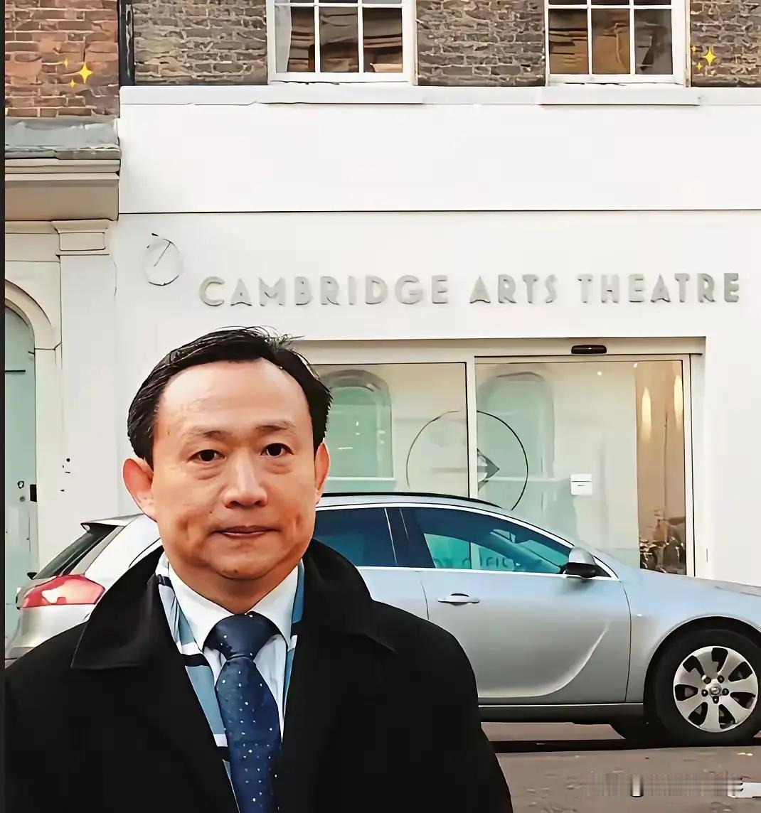 去扒了一下卢麒元教授的底，真的让人直冒冷汗。​卢麒元这个人，经历太不一般了。