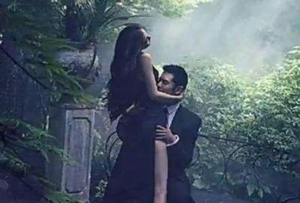 黄晓明和Baby当年拍的结婚照，放在现在也是挺超前的
