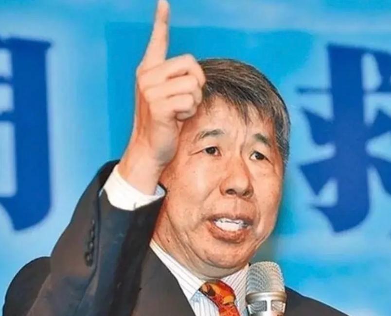 张亚中这一问太狠！郝龙斌递出“傀儡线”张亚中这一问确实犀利直接道出了